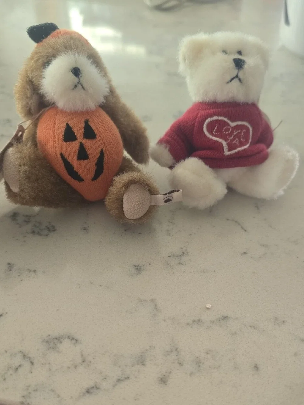 Boyds Bears Mini Plush Pair - Orange Pumpkin Sweater & Red Heart Sweater